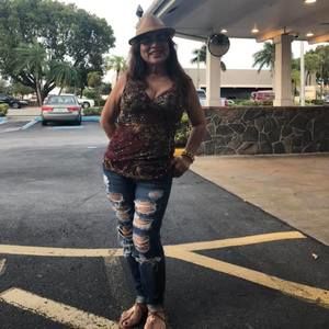 Meet your Posher, Rocio